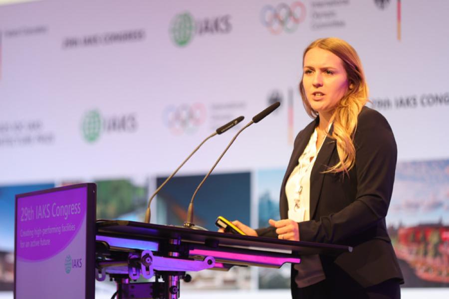 2025 Kongress Sessions 113_Kartin Keil presenting